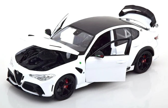 2023 Alfa Romeo Giulia GTAm Diecast 1:18 Special Box