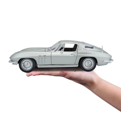 1965 Chevrolet Corvette Diecast 1:18 Maisto