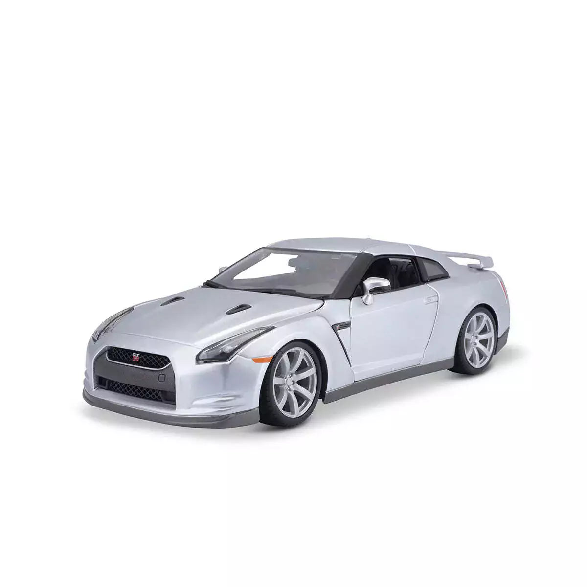 2009 Nissan GT-R (R-35) Diecast 1:18 Bburago